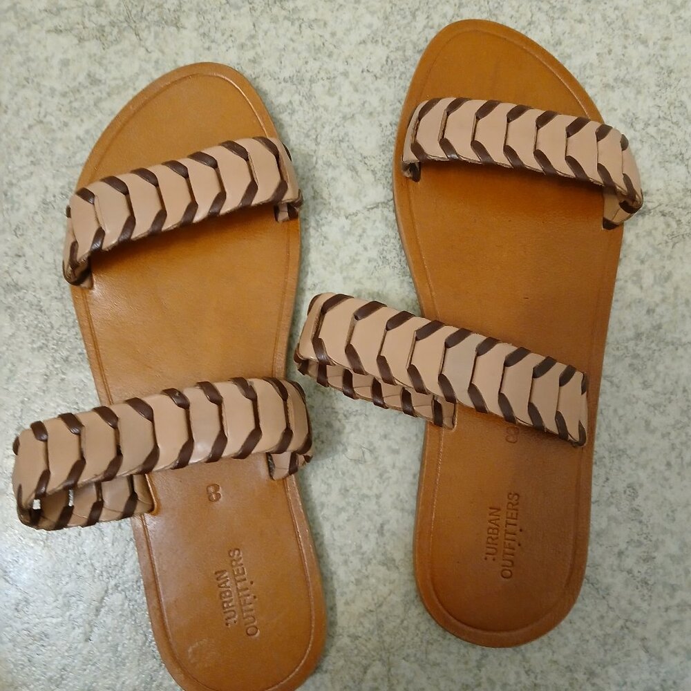 Women's Urban Outfitters Leather Sandals sz 8